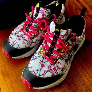 Women’s sneakers